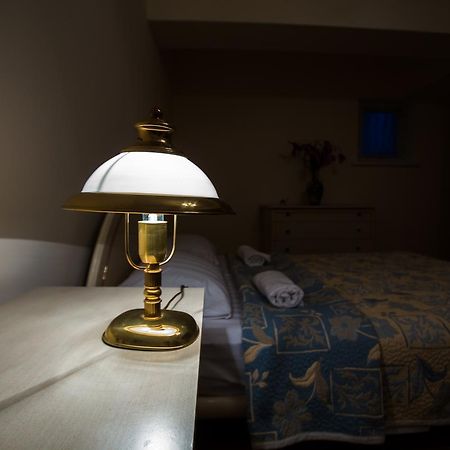 Interhouse Almaty Hostel ภายนอก รูปภาพ