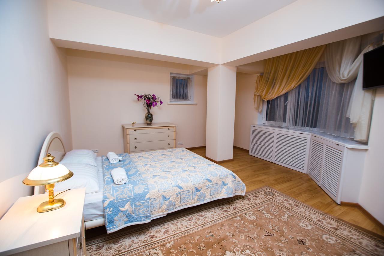 Interhouse Almaty Hostel ภายนอก รูปภาพ