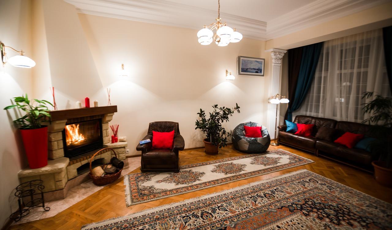Interhouse Almaty Hostel ภายนอก รูปภาพ