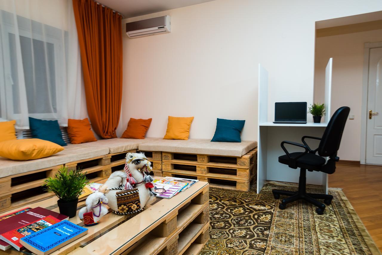 Interhouse Almaty Hostel ภายนอก รูปภาพ
