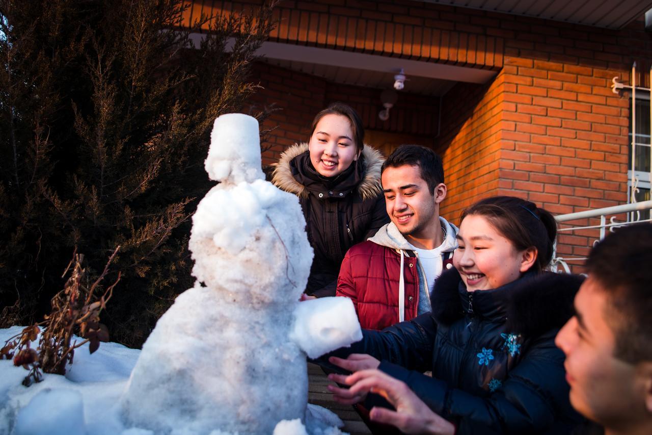 Interhouse Almaty Hostel ภายนอก รูปภาพ