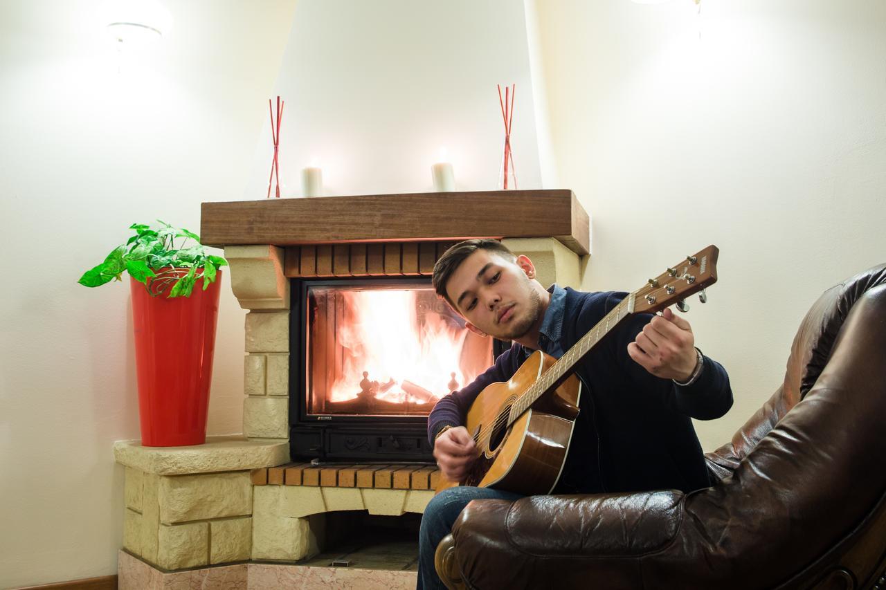 Interhouse Almaty Hostel ภายนอก รูปภาพ