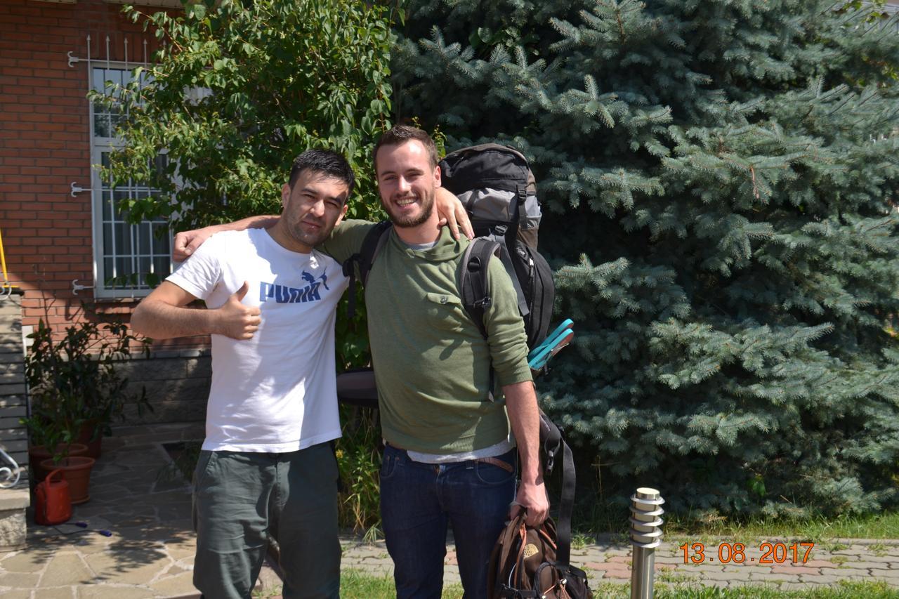 Interhouse Almaty Hostel ภายนอก รูปภาพ