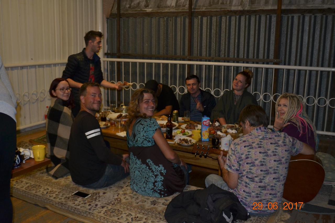 Interhouse Almaty Hostel ภายนอก รูปภาพ